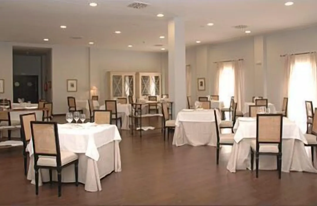 Hotel Maria Jimena-1